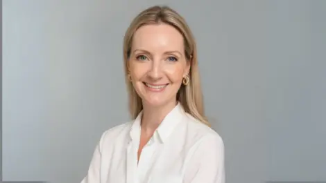 Ps   natalie farr   headshot  1 